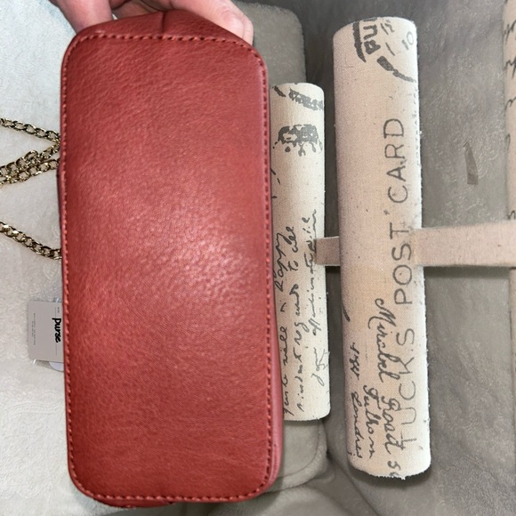 Item sold**LAUREN CONRAD FAUX LEATHER BURGUNDY W GOLD CHAIN FLOWER ELEGANT CROSS - Picture 7 of 13